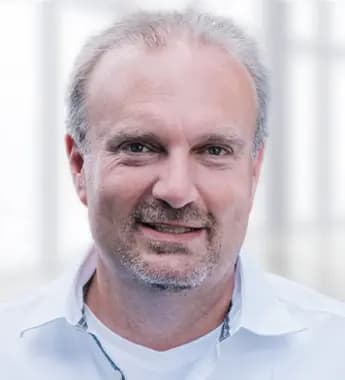 Boettinger-Simon_345x380px