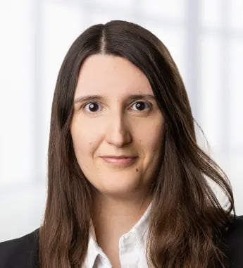 Weidelich-Jennifer_345x380px
