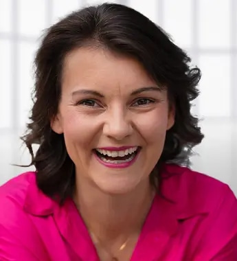 Moeller_Romy_345x380px