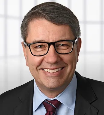 Helbig-Roland_345x380px