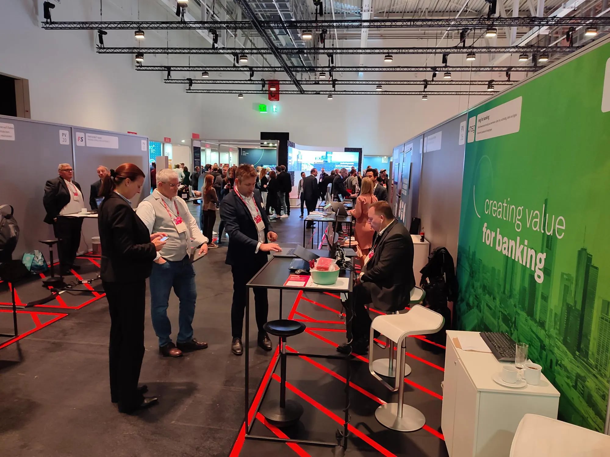 Beratung am Messestand