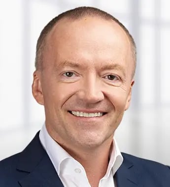 Gruber_Berhard_345x380px